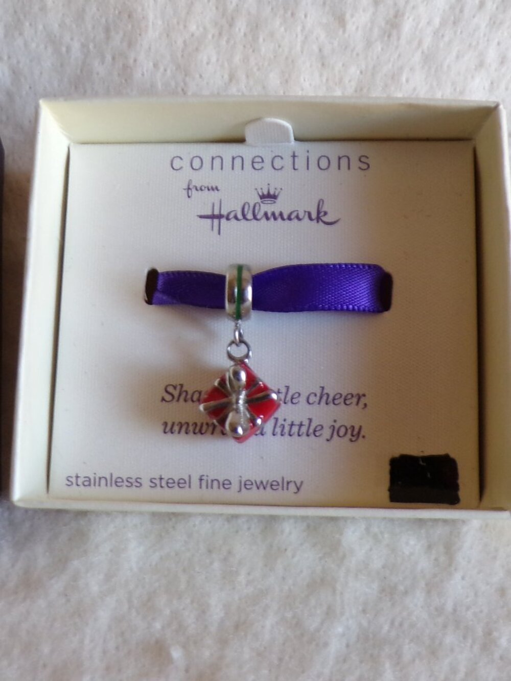 Connections from Hallmark Gift Box Bead Charm New Present